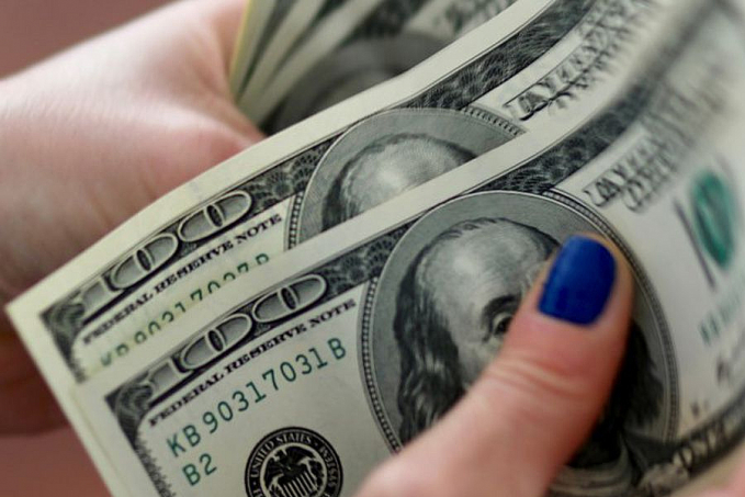 Dólar cai para R$ 5,35 após governo negar revisão de reformas - News Rondônia