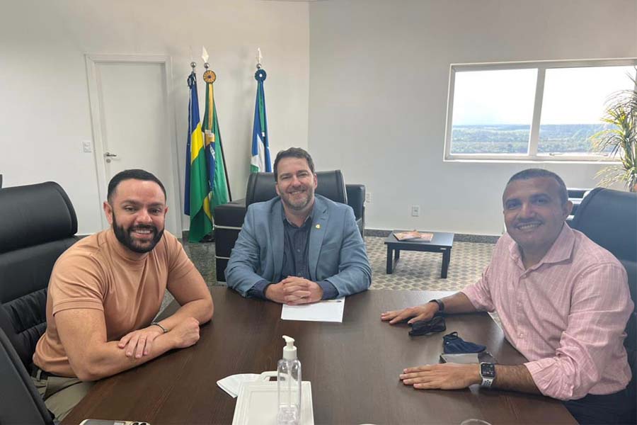 Deputado Estadual Alex Silva tem reunião com Chefe da Casa Civil e presidente da ALERO - News Rondônia