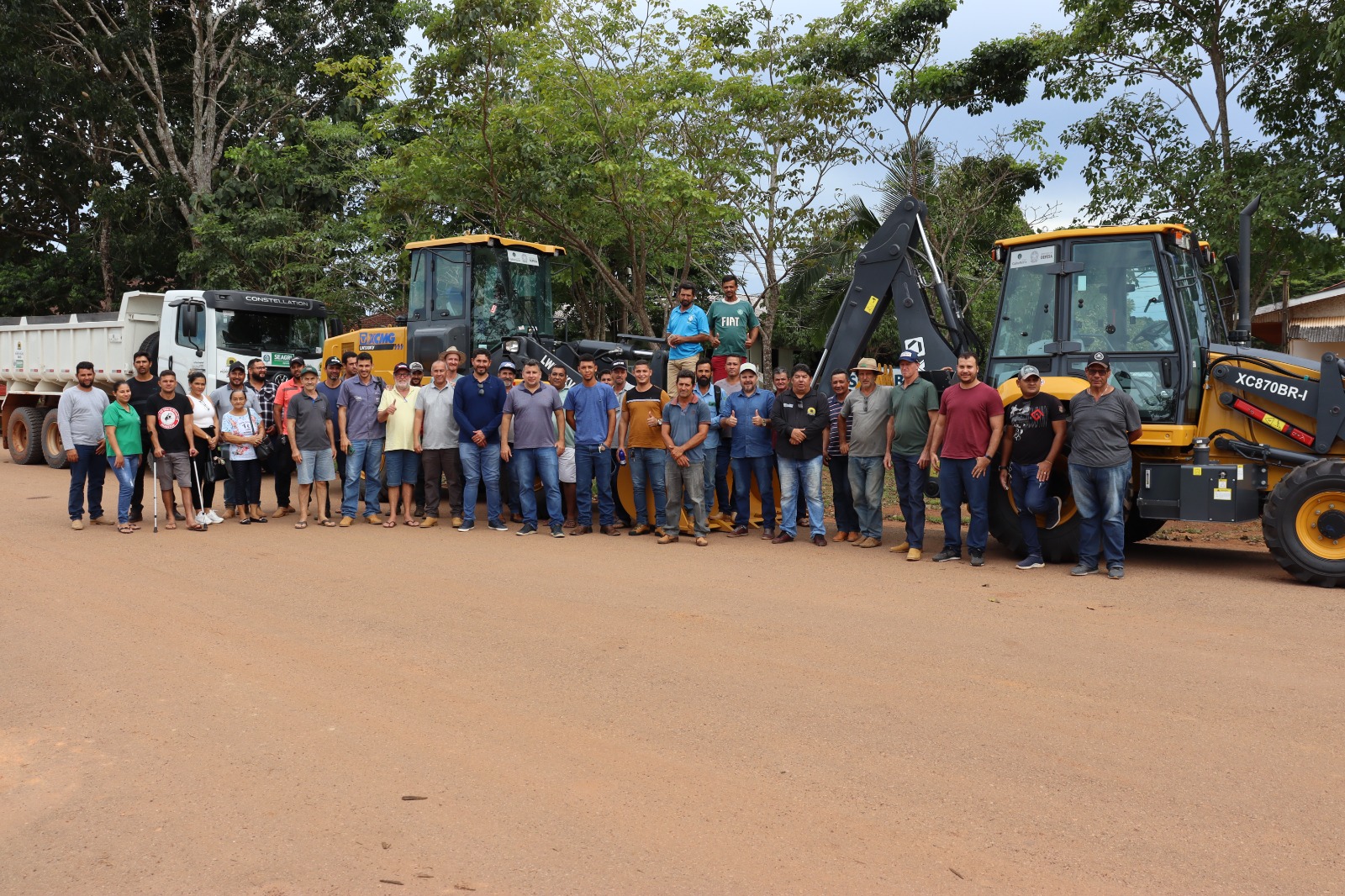 Articulação do Presidente da Câmara de Vereadores Marcio Pacele garante a entrega de maquinários para o Distrito de Nova Califórnia - News Rondônia