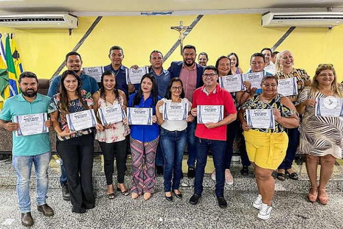 Servidores da U.S.F Ronaldo Aragão recebem moção de aplausos do vereador Carlos Damaceno - News Rondônia