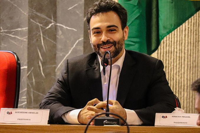 Vinicius Miguel assina carta compromisso pelo direito à educação - News Rondônia
