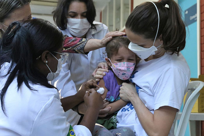 Ministério da Saúde recebe 1 milhão de doses de vacina contra covid-19 - News Rondônia