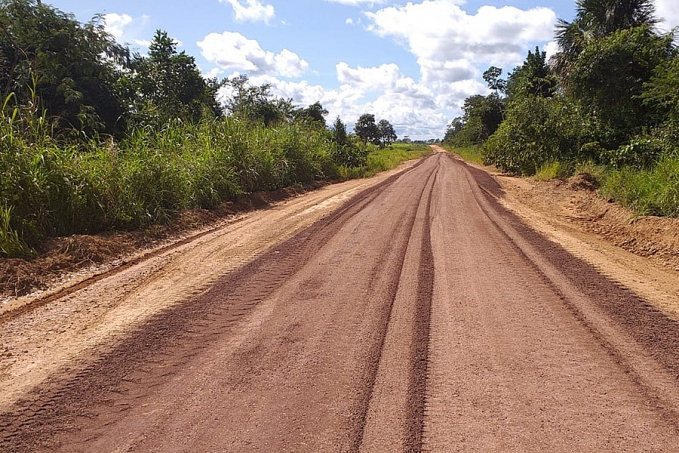 DER utiliza rejeito de calcário para recuperar pontos críticos na RO-267 - News Rondônia