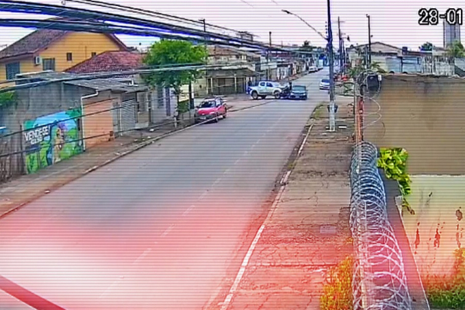 Vídeo mostra momento da colisão de viatura da PMRO - News Rondônia