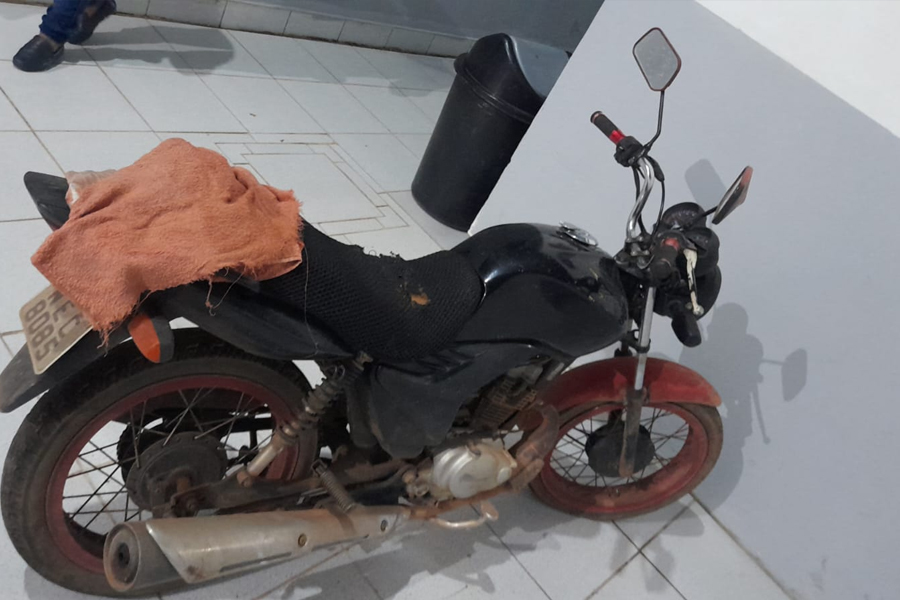 Homem é preso flagrado com moto furtada após se envolver em acidente - News Rondônia