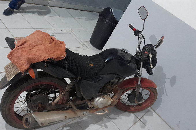 Homem é preso flagrado com moto furtada após se envolver em acidente - News Rondônia