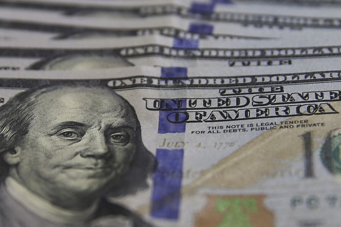 Dólar fecha em leve alta em meio a incertezas sobre PEC da Transição - News Rondônia