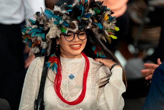 Em Havard, Txai Suruí defende a Amazônia protegida como manutenção da vida humana - News Rondônia