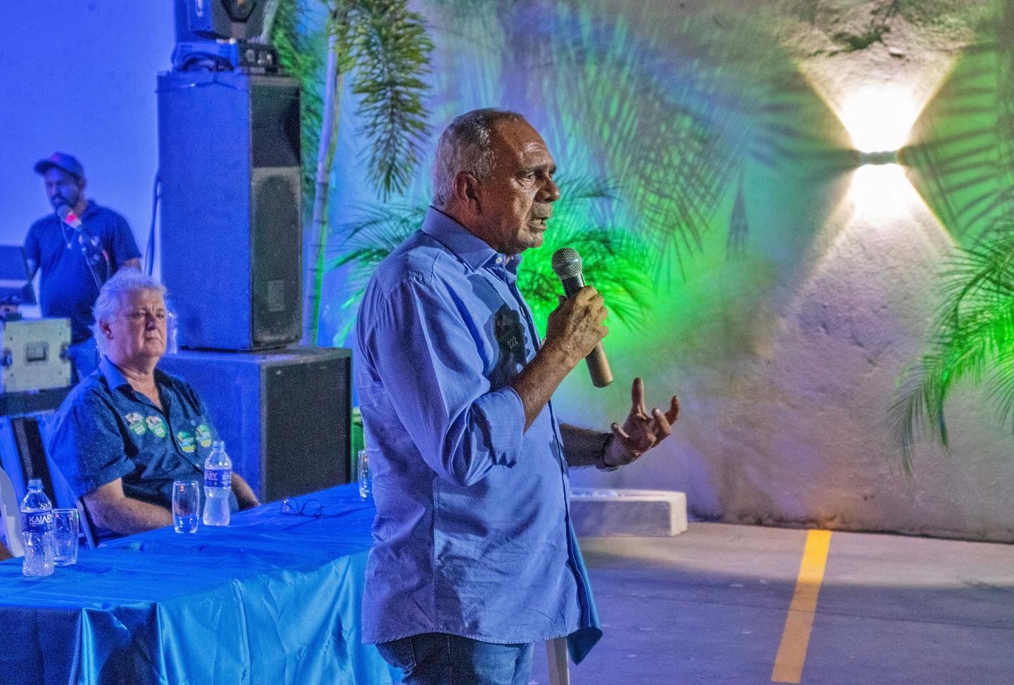 Carlinhos Camurça é recebido por multidão em encontro com jovens na capital - News Rondônia