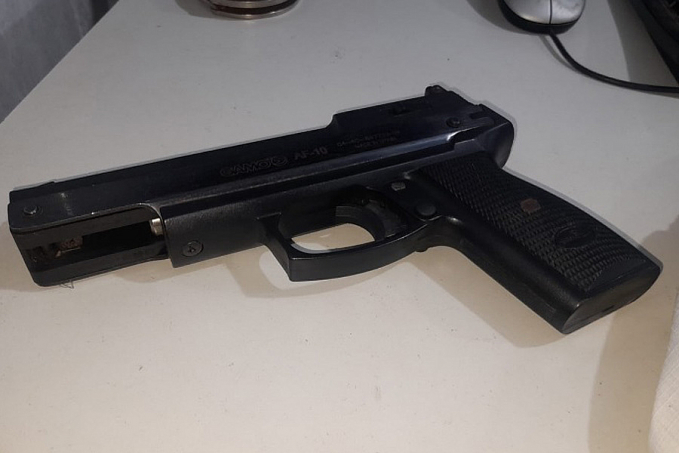 CERCADO - Adolescente é apreendido com arma caseira após roubo na capital - News Rondônia