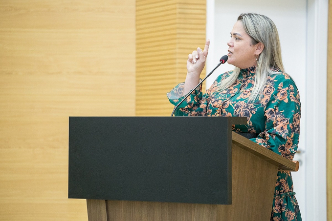 Deputada Cláudia de Jesus solicita informações do governo estadual sobre reforma de escola em Ji-Paraná - News Rondônia