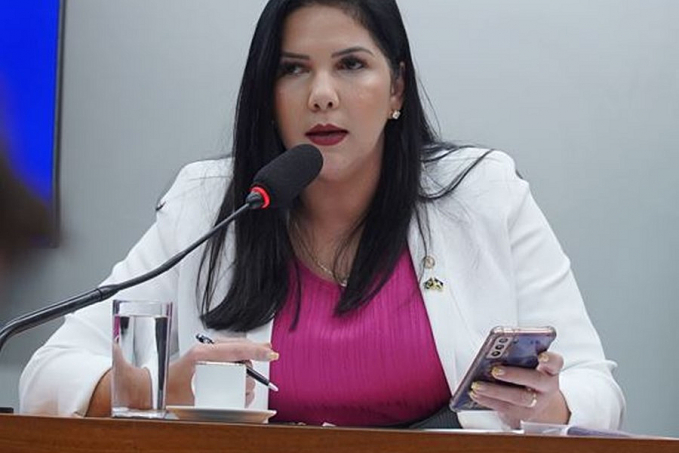 Cristiane Lopes protocola emenda para ser mantido o 13ª do Bolsa Família - News Rondônia
