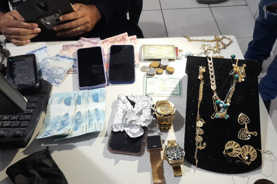 Bandido da Biz branca e comparsa são presos após vários roubos na zona leste - News Rondônia