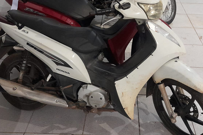 Bandido da Biz branca e comparsa são presos após vários roubos na zona leste - News Rondônia