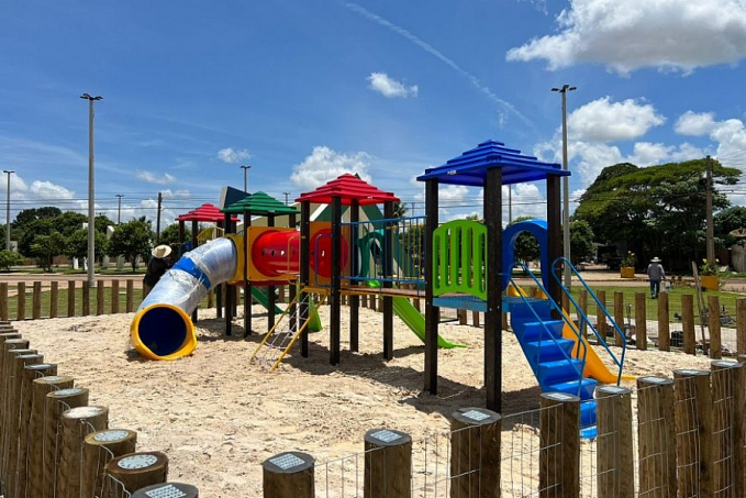 Parques infantis começam a ser instalados em Vilhena por meio do Governo na Cidade do Governo de Rondônia - News Rondônia