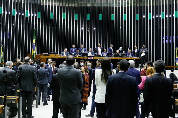 Câmara aprova a igualdade salarial entre homens e mulheres - News Rondônia