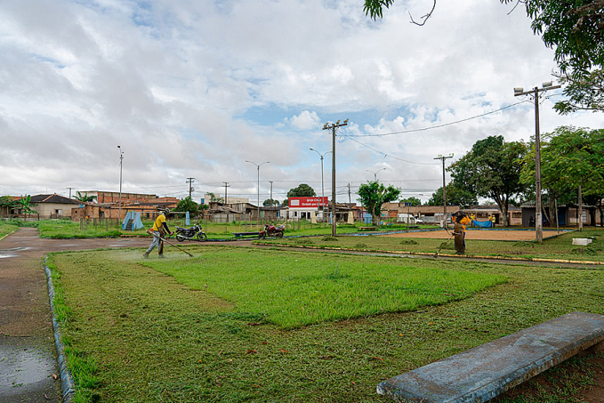 Praças de Porto Velho recebem serviços de limpeza e roçagem - News Rondônia