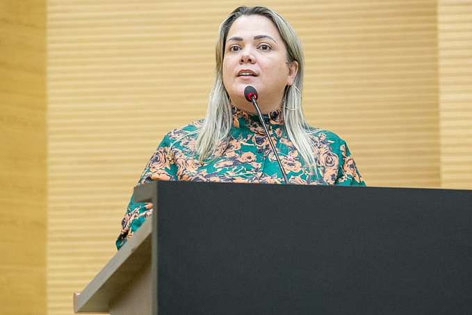 Cláudia de Jesus convida população para acompanhar comissões da ALE - News Rondônia