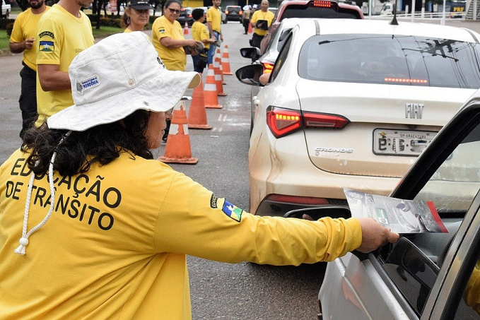 Detran realiza ação educativa na Operação Rodovida em parceria com a PRF em Porto Velho - News Rondônia