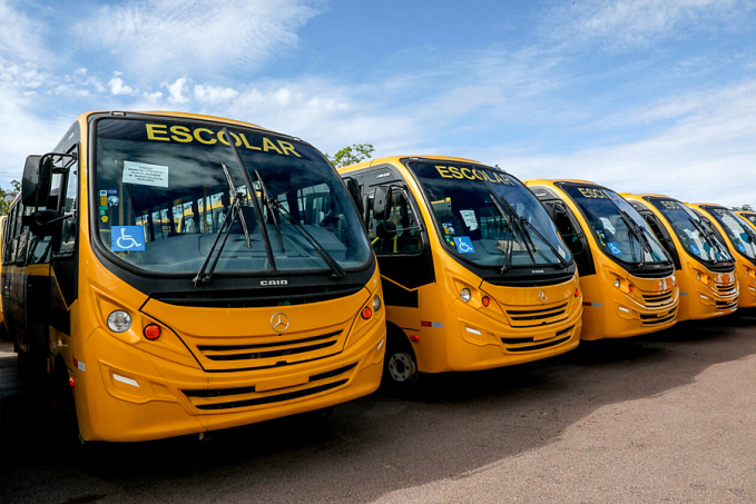 Mais de 100 ônibus e 1.548 notebooks são entregues pelo Governo de Rondônia destinados a escolas estaduais e municipais - News Rondônia