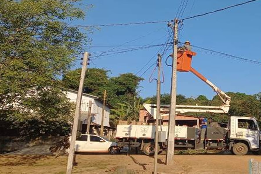 Emdur atende pedidos do vereador Márcio Pacele e realiza mutirão de serviços em distrito de Fortaleza do Abunã - News Rondônia
