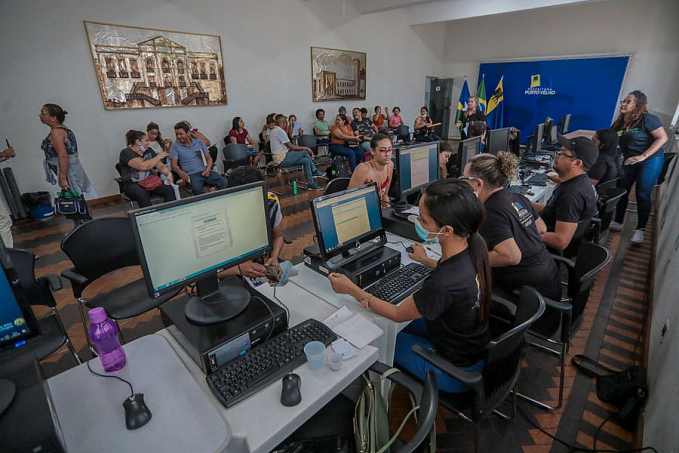 Atualização cadastral para unidades habitacionais de Porto Velho segue no Prédio do Relógio - News Rondônia