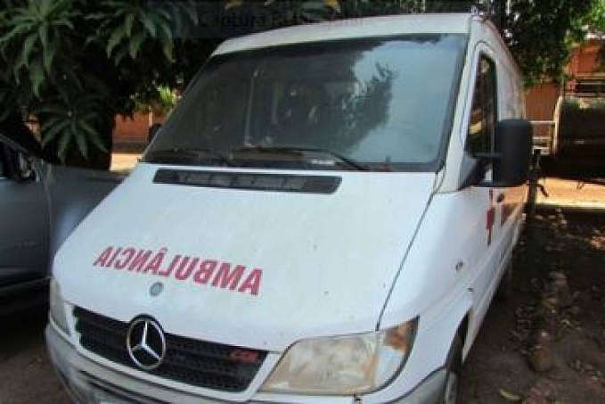 Com 05 pessoas a bordo, ambulância de Cabixi roda na pista da BR 364; feridos foram trazidos por Bombeiros para hospital em Vilhena - News Rondônia