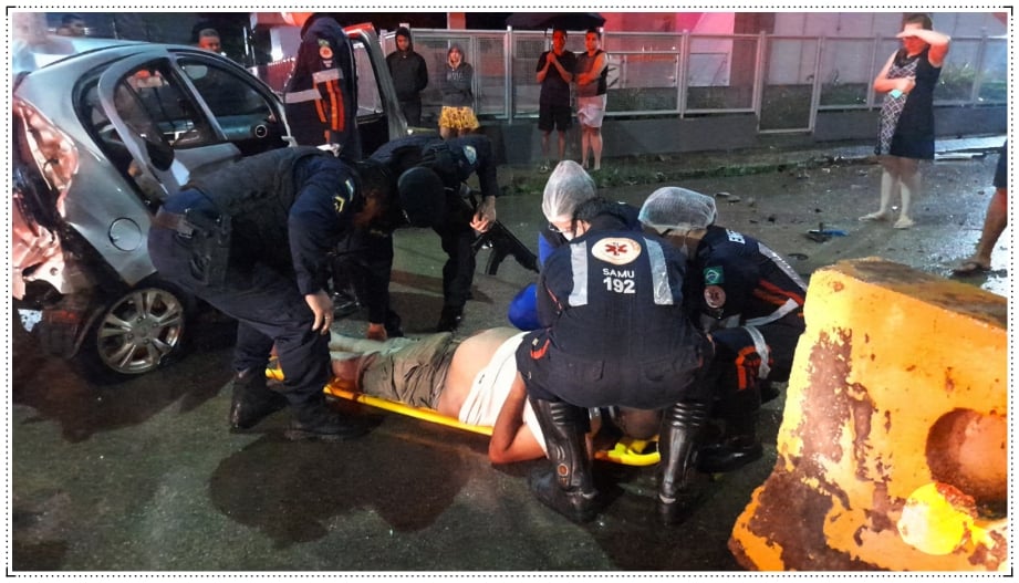 Acidente entre ônibus e carro deixa duas vítimas presas às ferragens no centro de Porto Velho - News Rondônia