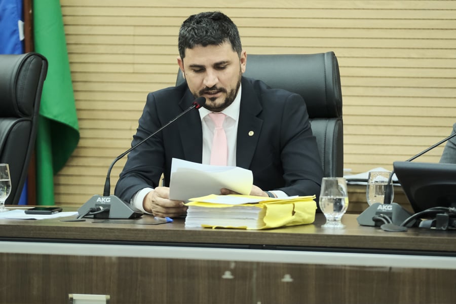 Deputado Jean Mendonça visita Espigão do Oeste, participa de sessão solene e anuncia recursos - News Rondônia