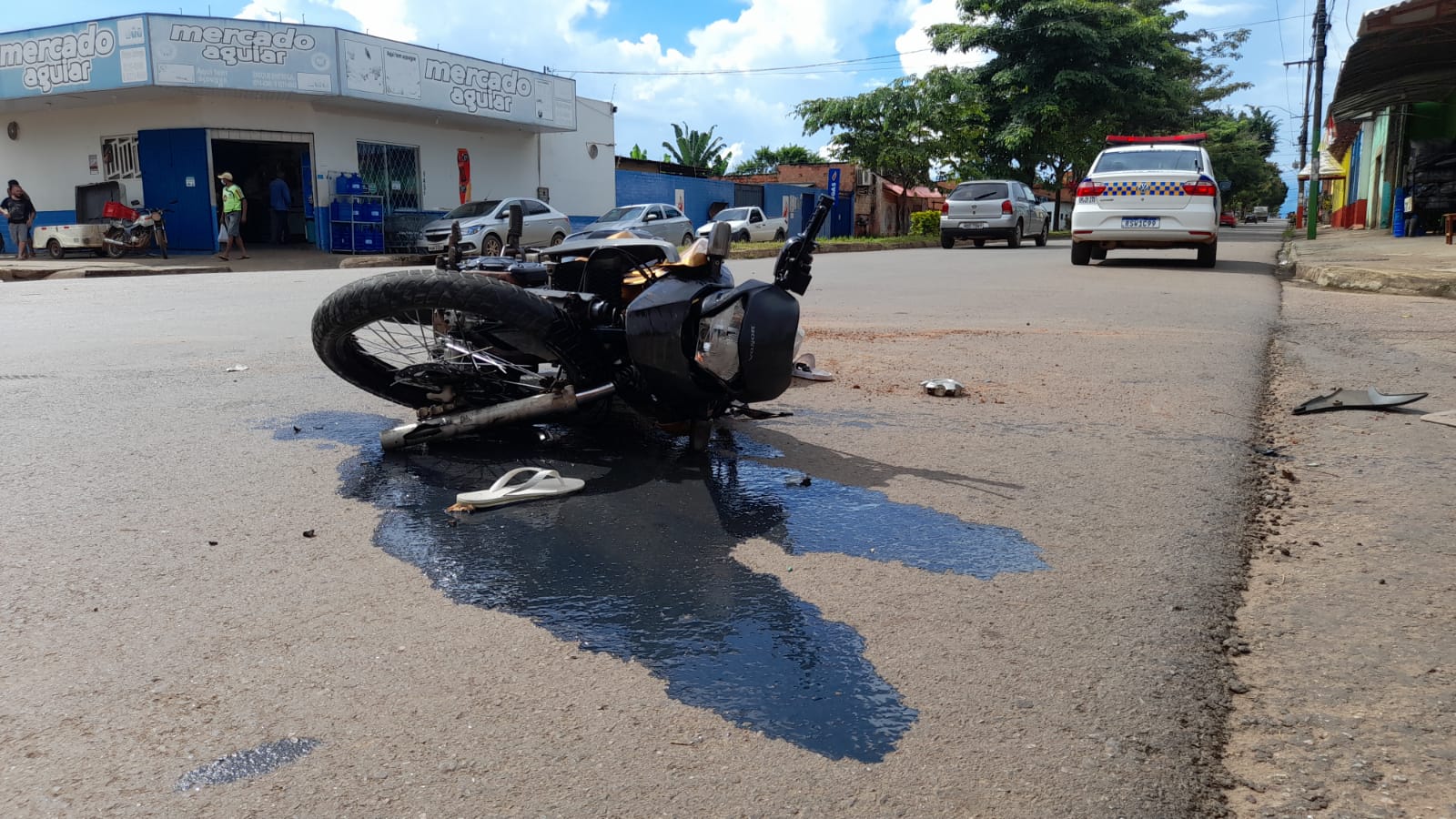 GRAVE - Hilux invade preferencial e causa acidente impressionante na Avenida Mamoré - News Rondônia