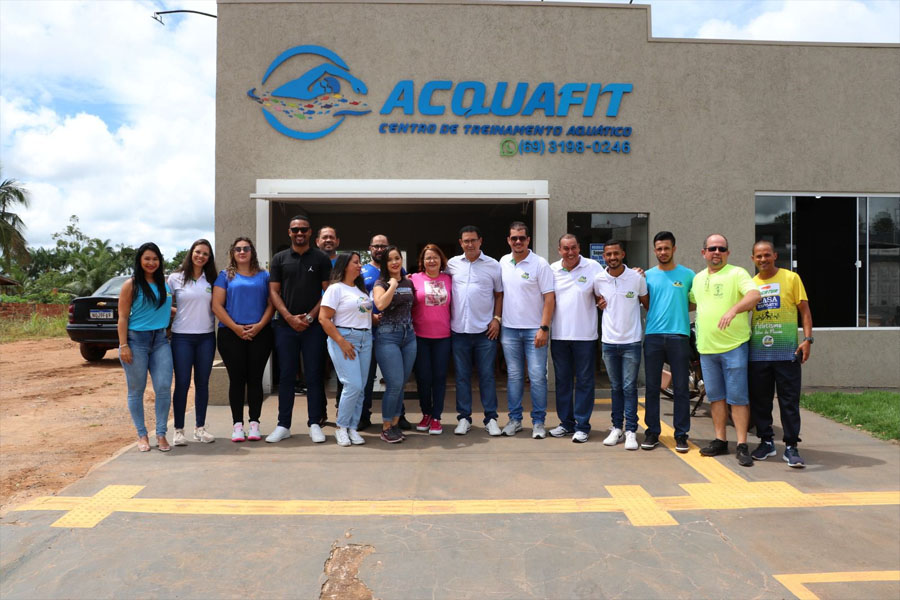 Prefeitura de Rolim de Moura avança na política de inclusão social e oferece natação para crianças adolescentes e idosos - News Rondônia