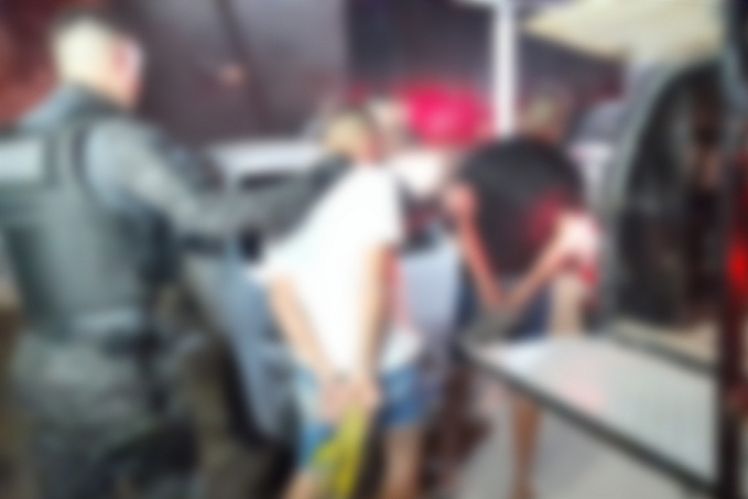 DIREÇÃO PERIGOSA: Dupla é presa após fuga em motocicleta na zona leste - News Rondônia