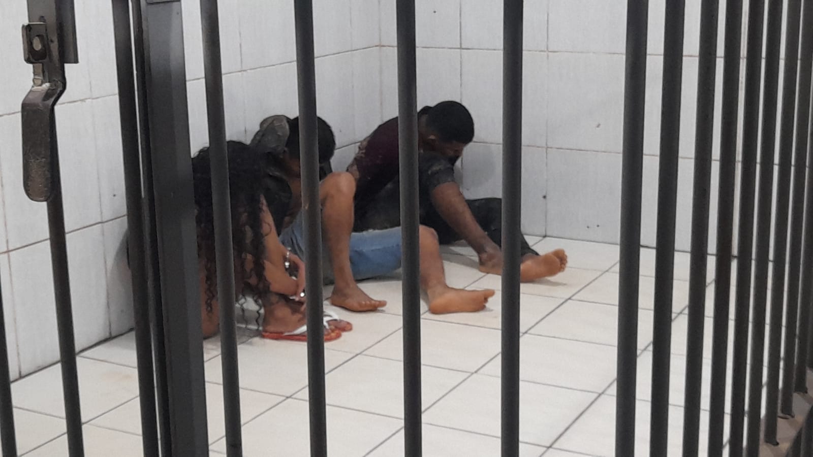 INVESTIGAÇÃO - Quatro são presos após roubo em residência de Policial Militar na zona leste - News Rondônia