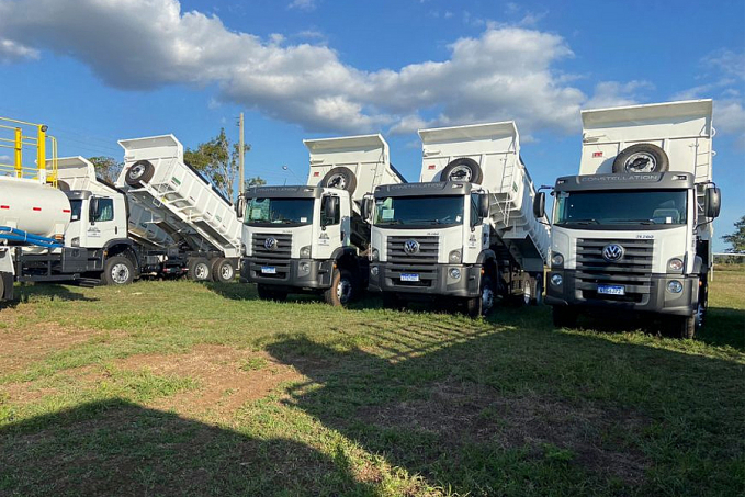 Quarenta e três caminhões adquiridos com recursos do Programa Calha Norte são entregues a municípios de Rondônia - News Rondônia
