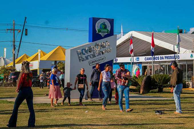 Rondônia Rural Show Internacional 2023 é lançada pelo Governo do Estado, com selo dos Correios e inovações ao agronegócio - News Rondônia