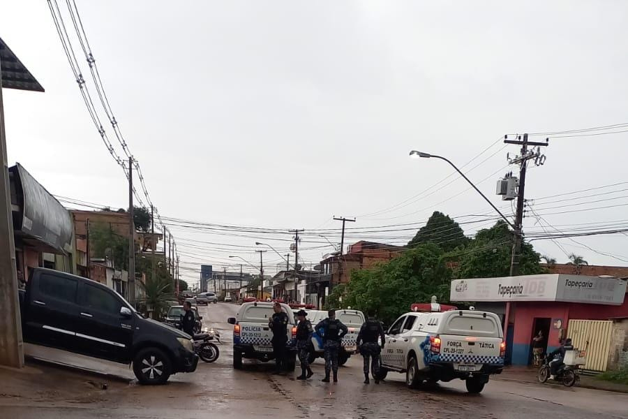 VEJA VÍDEO: Tiroteio deixa dois baleados no centro de Porto Velho - News Rondônia