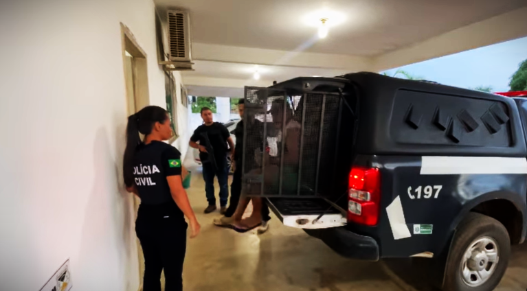 Avó que mediava encontro das netas com estupradores é procurada pela polícia - News Rondônia