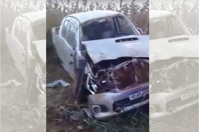 Acidente envolvendo agricultor de 50 anos e sobrinho de 36 deixa picape destruída na zona rural de Cabixi - News Rondônia