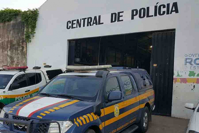 NO WHATS - Homem se esconde embaixo da cama para não ser preso após agredir namorada - News Rondônia