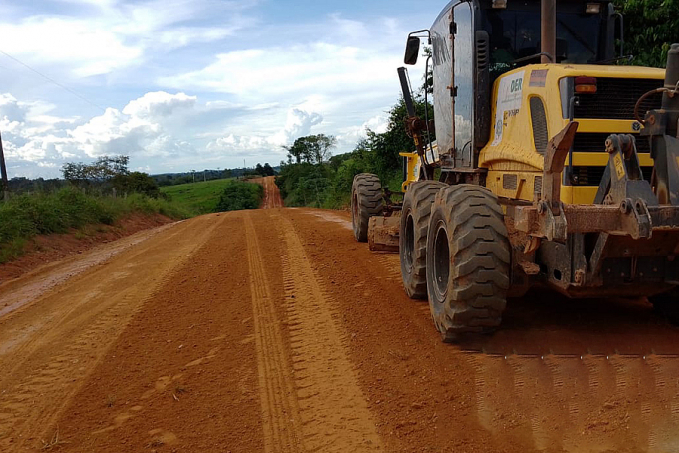 DER realiza serviços e melhorias entre a BR-429 e RO-481 em Nova Brasilândia dOeste - News Rondônia
