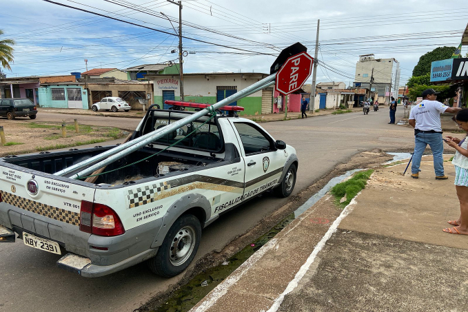 Semtran instala sinalização em cruzamento com alto índice de acidentes a pedido do vereador Edimilson Dourado - News Rondônia