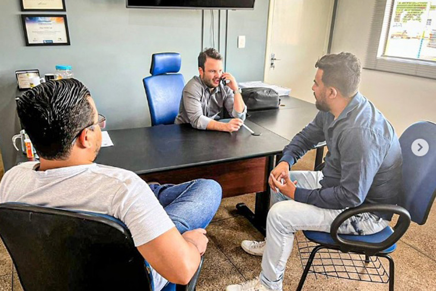 Vereador Carlos Damaceno acompanha implantação de passarela no Bairro Nacional - News Rondônia