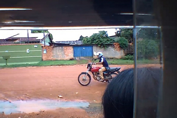 Ladrão é filmado roubando moto em frente a residência no bairro Nacional - News Rondônia