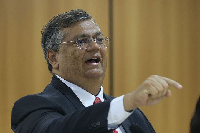 Escola Segura já fez centenas de prisões e apreensões, diz Flávio Dino - News Rondônia