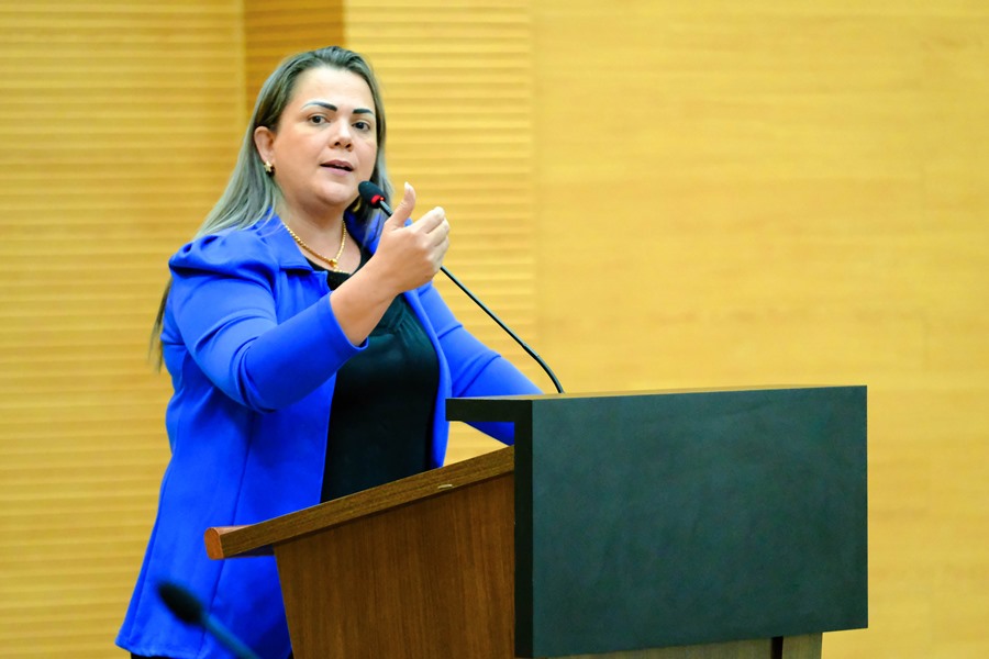 Cláudia de Jesus defende fortalecimento de políticas públicas sociais em Rondônia - News Rondônia