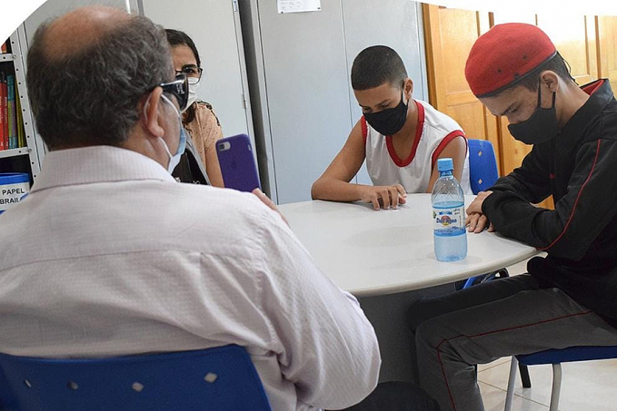 VILHENA: Alunos cegos de escola municipal usam novas tecnologias no processo de aprendizagem - News Rondônia