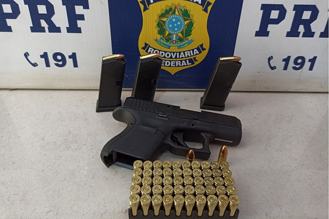 Em Rondônia, PRF apreende cinco armas de fogo, mais de 100 munições e ainda recupera veículo - News Rondônia