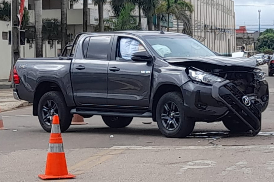 URGENTE: Carro invade preferencial e causa acidente com secretária de Educação - News Rondônia