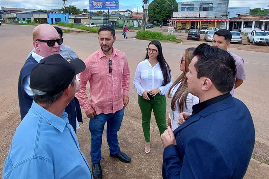 Vereador Edimilson Dourado trata sobre sinalização e transporte público com secretário da Semtran - News Rondônia
