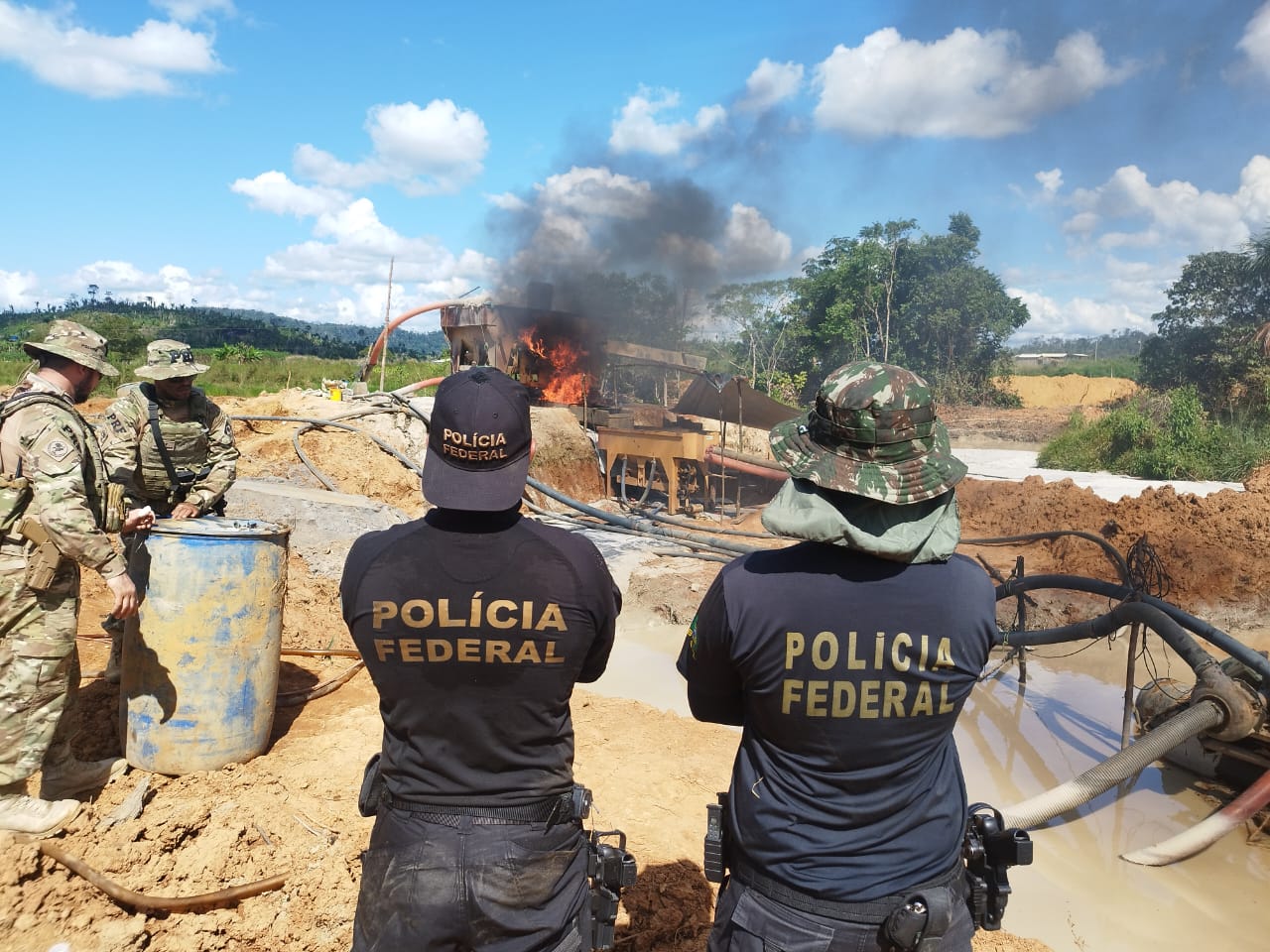 URU PRAESIDIUM: Polícia Federal realiza operação para combater ações ilegais em terra indígena - News Rondônia